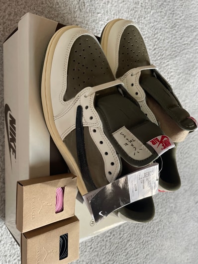 Travis Scott × Nike Air Jordan 1 Low OG SP "Reverse Olive"