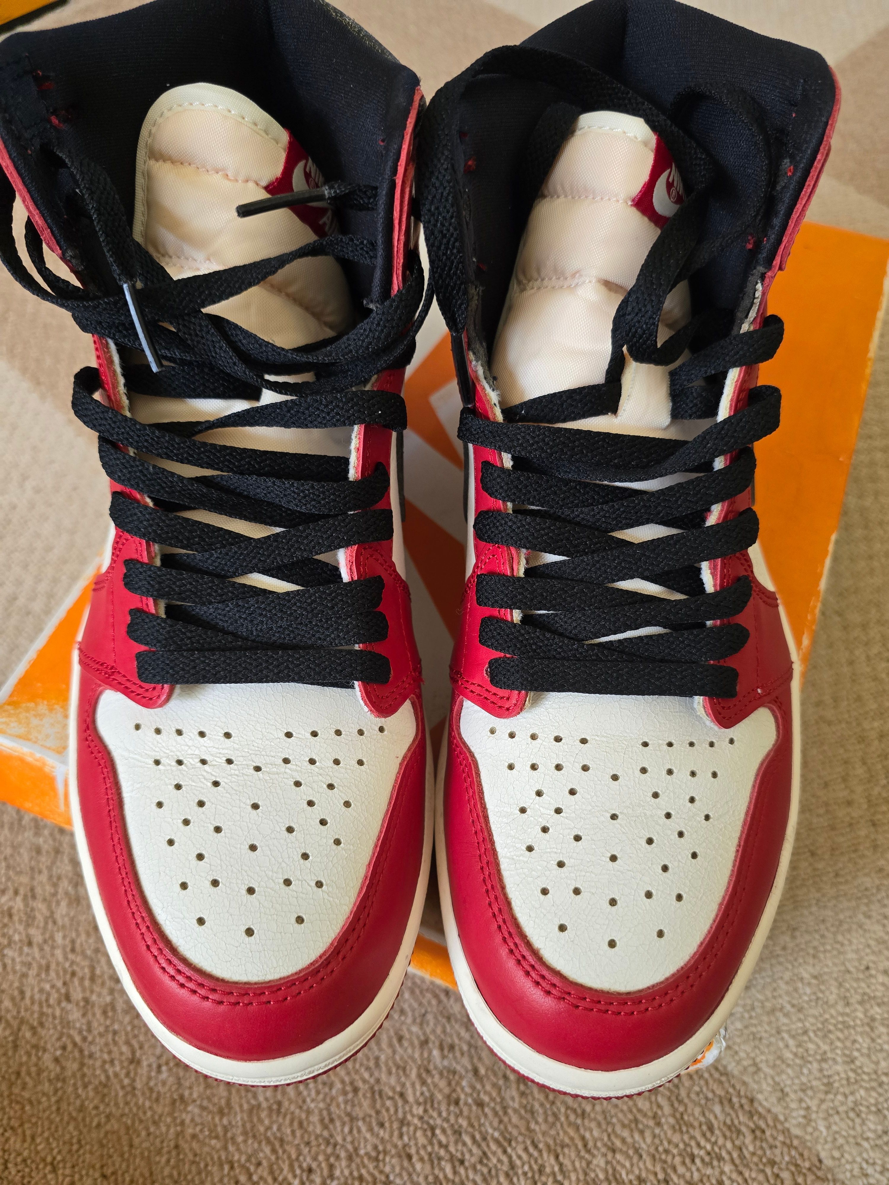 Nike Air Jordan 1 High OG "Lost & Found/Chicago"