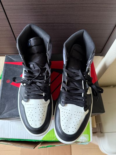 Nike Air Jordan 1 Retro High "Blue Moon"