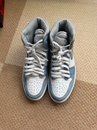 Nike Air Jordan 1 High OG "Hyper Royal"