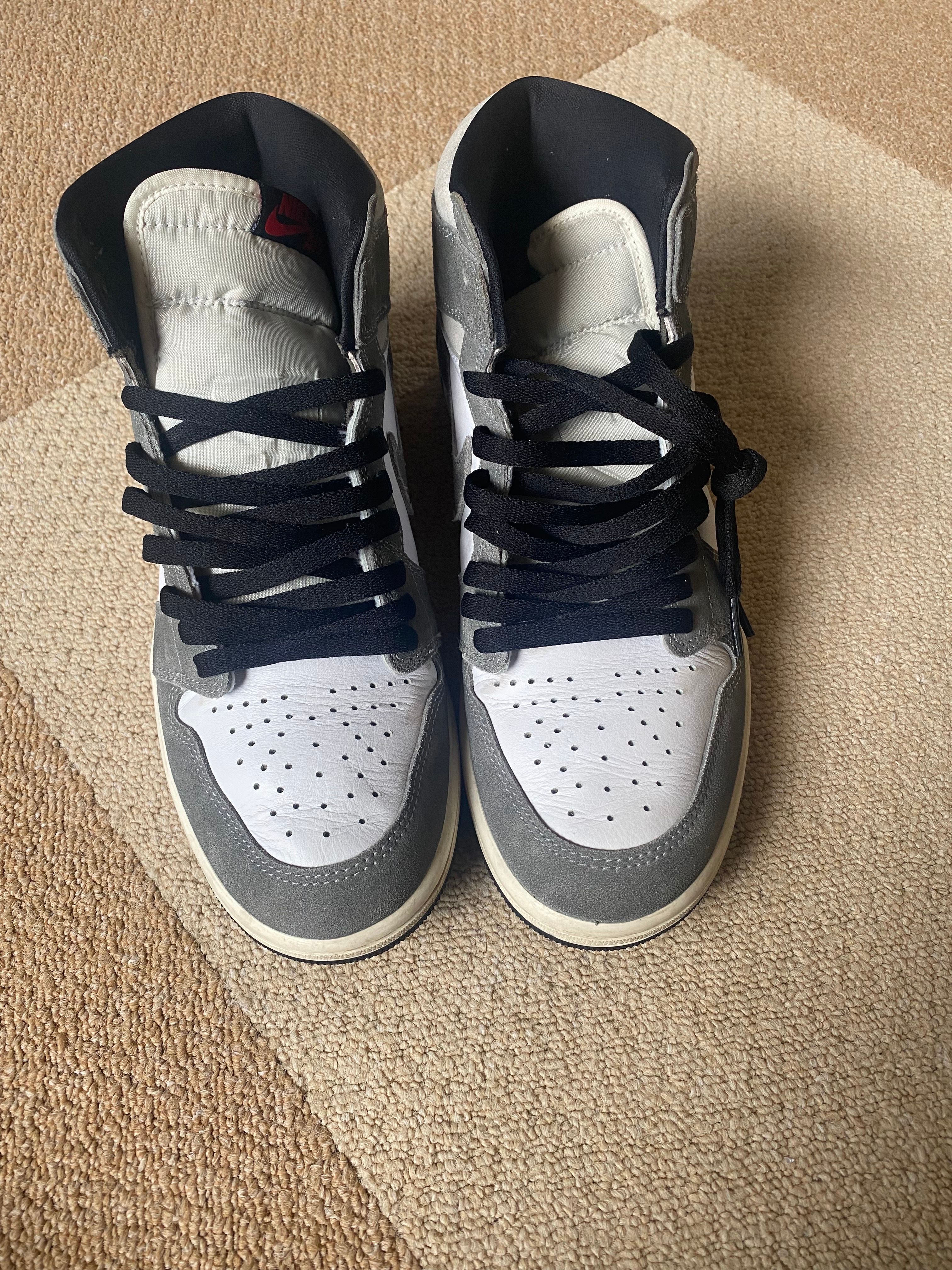 Nike Air Jordan 1 Retro High OG "Black and Smoke Grey"