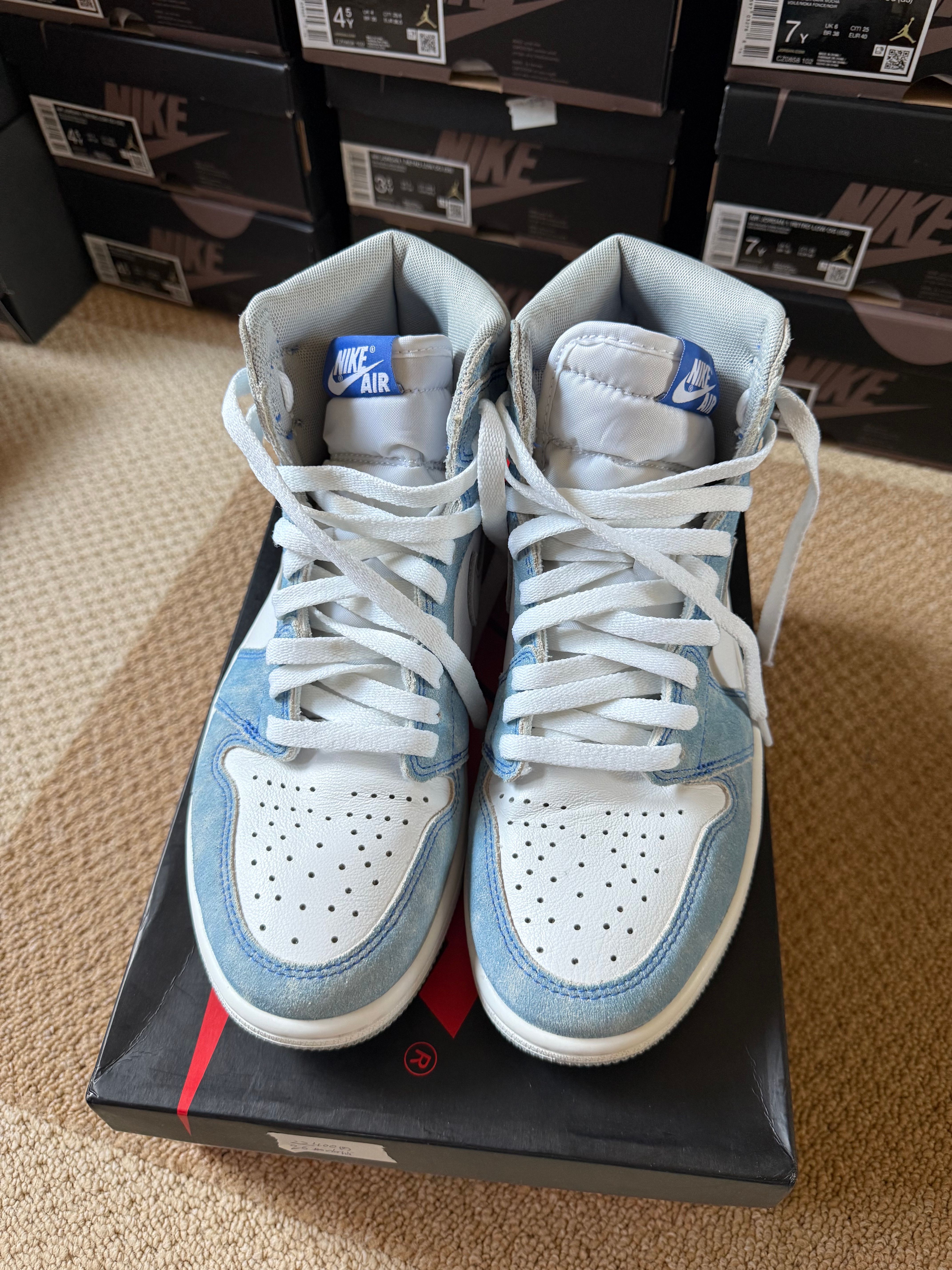 Nike Air Jordan 1 High OG "Hyper Royal"