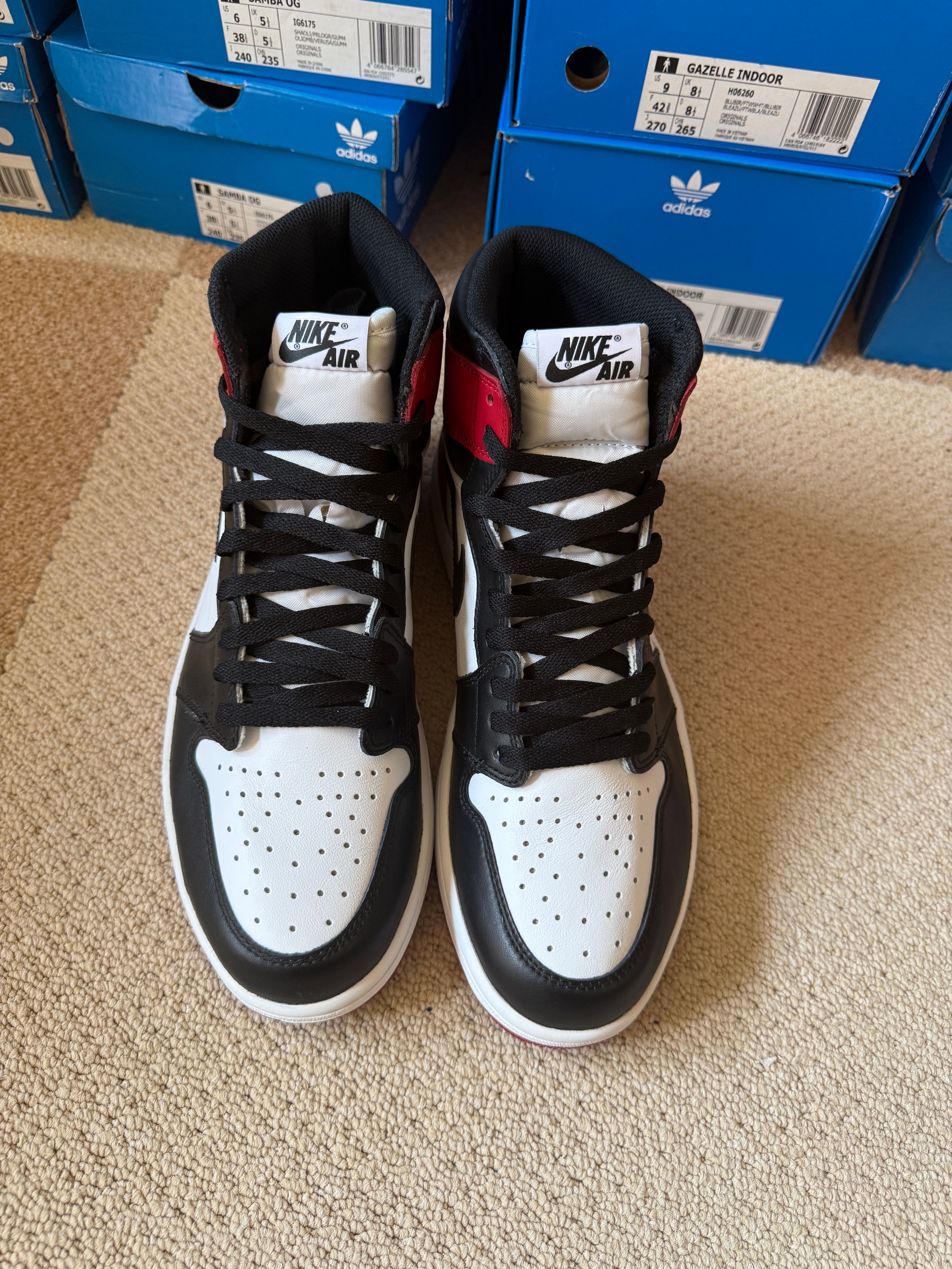 Nike Air Jordan 1 Retro High OG "Black Toe"(2016)