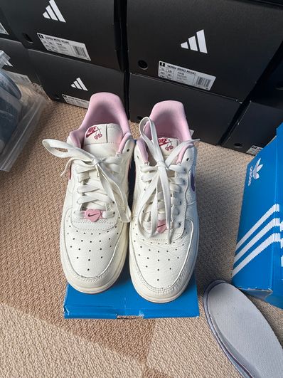 Nike Women's Air Force 1 Low "Valentine’s Day" (2023)