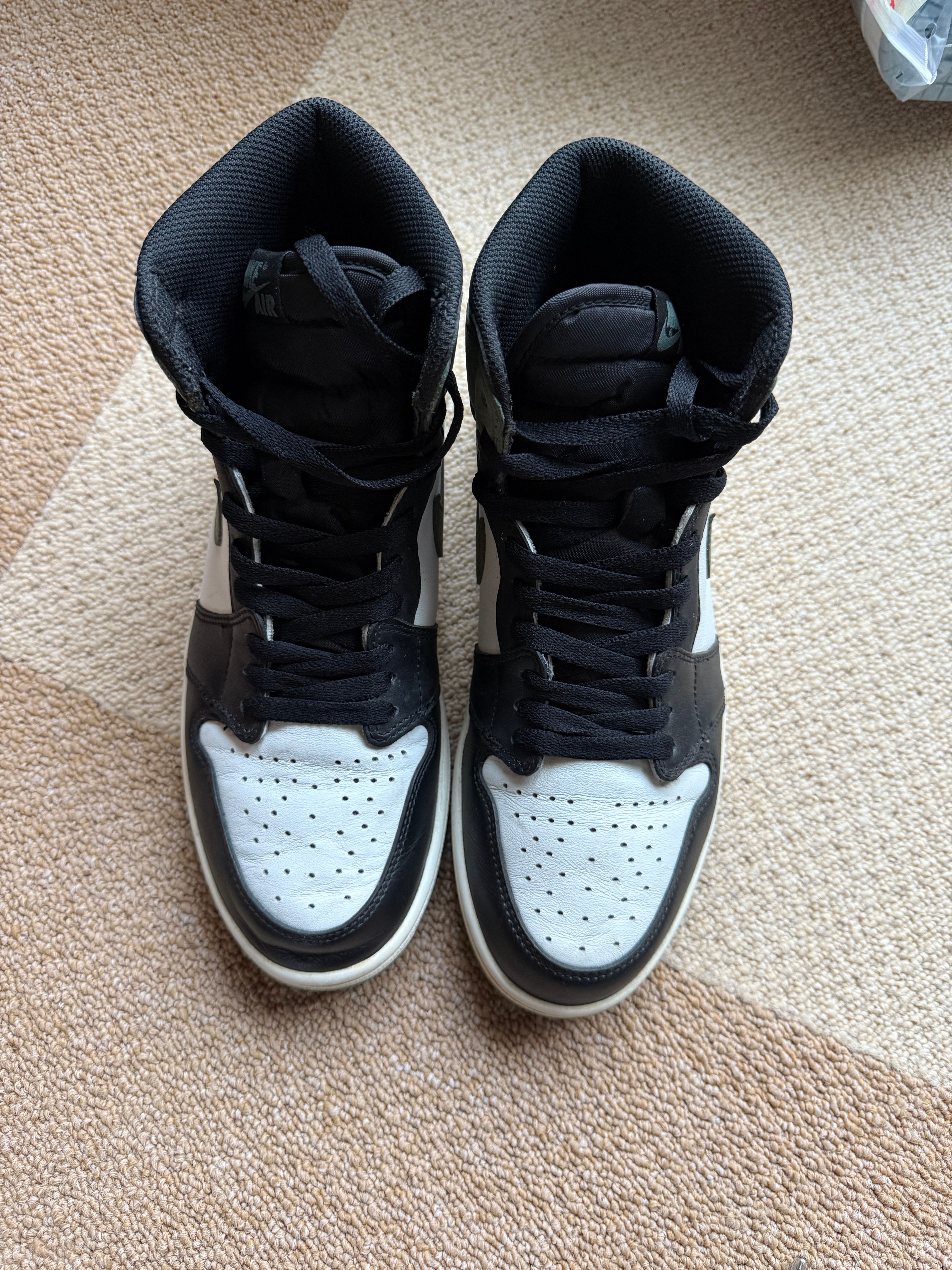 Nike Air Jordan 1 Retro High "Clay Green"