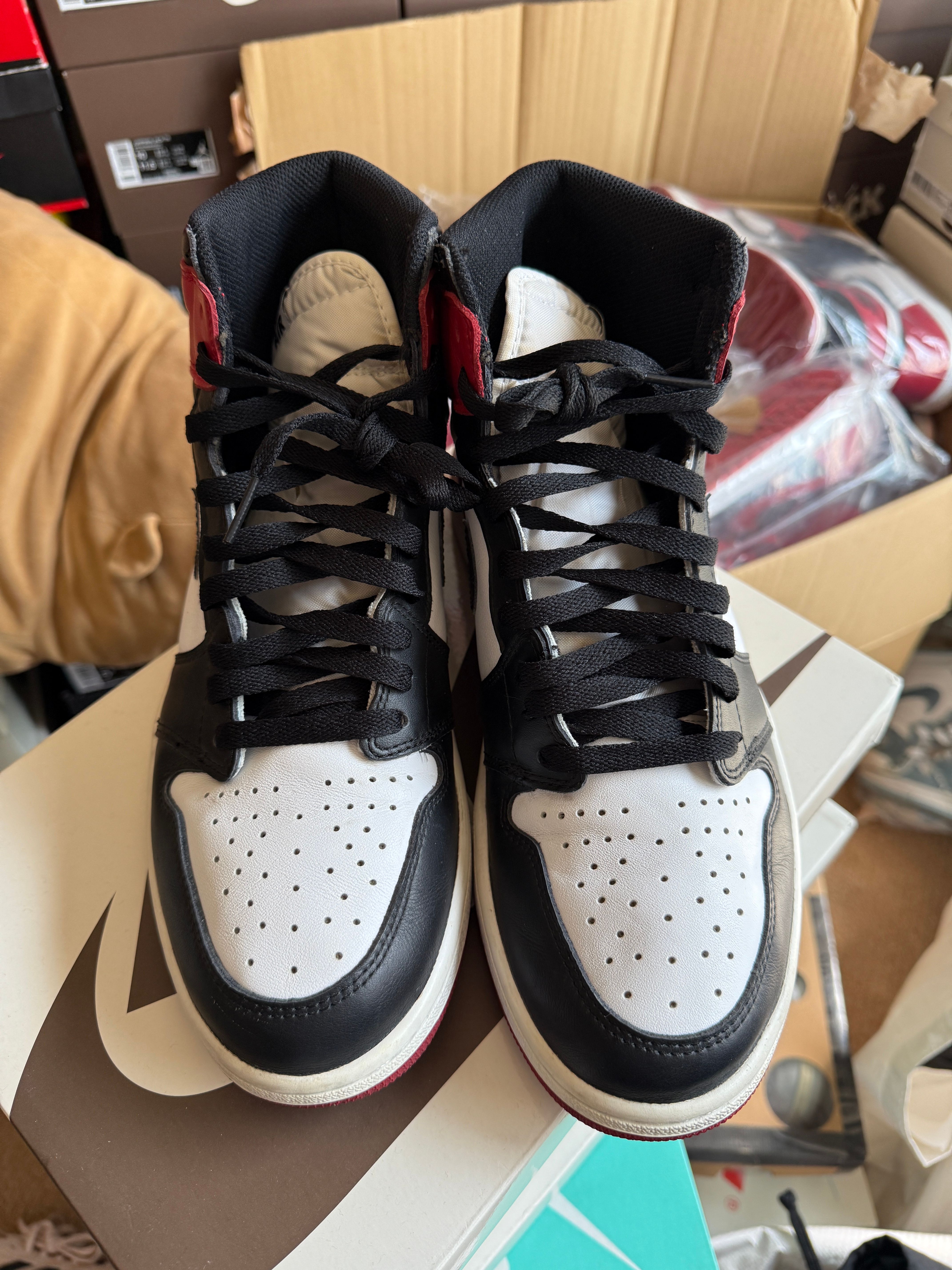 Nike Air Jordan 1 Retro High OG "Black Toe"(2016)