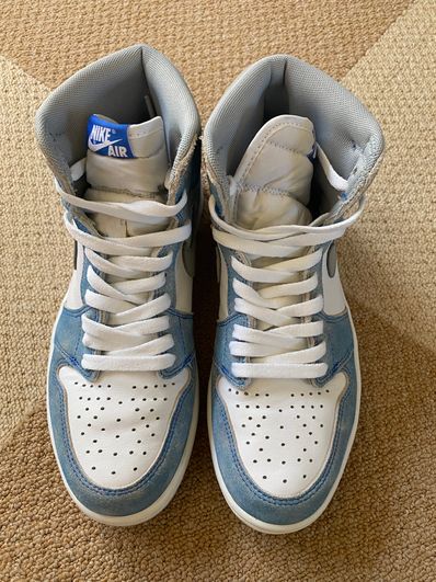 Nike Air Jordan 1 High OG "Hyper Royal"