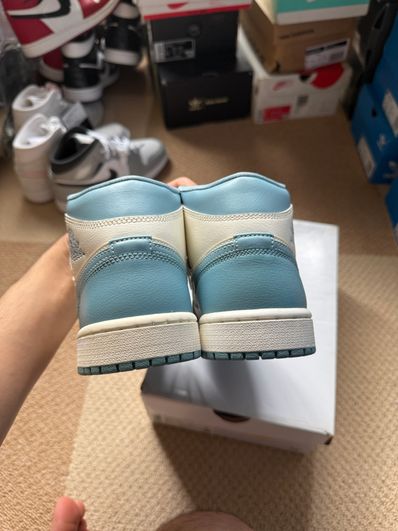 Nike Women's Air Jordan 1 Mid "University Blue"