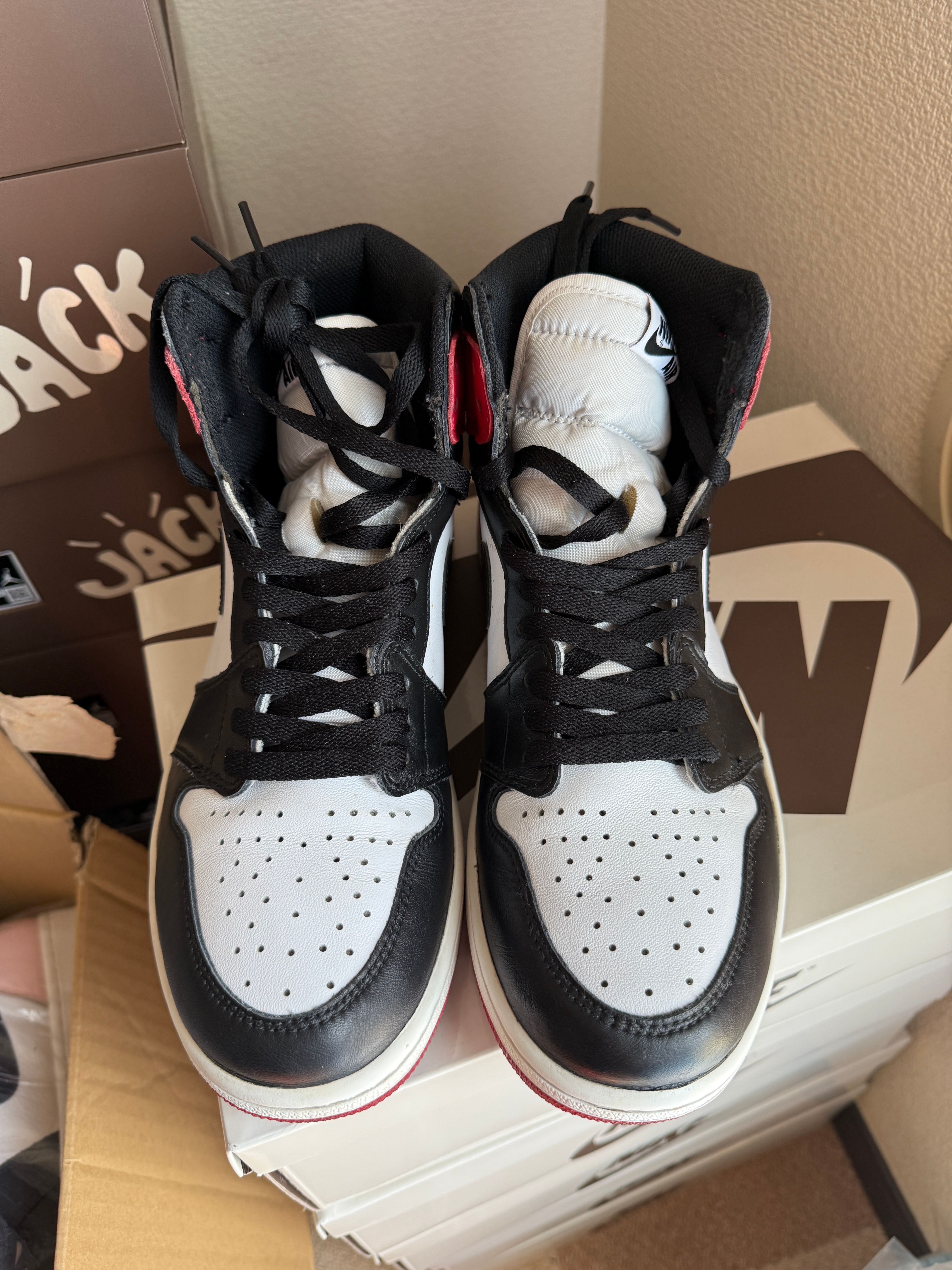 Nike Air Jordan 1 Retro High OG "Black Toe"(2016)