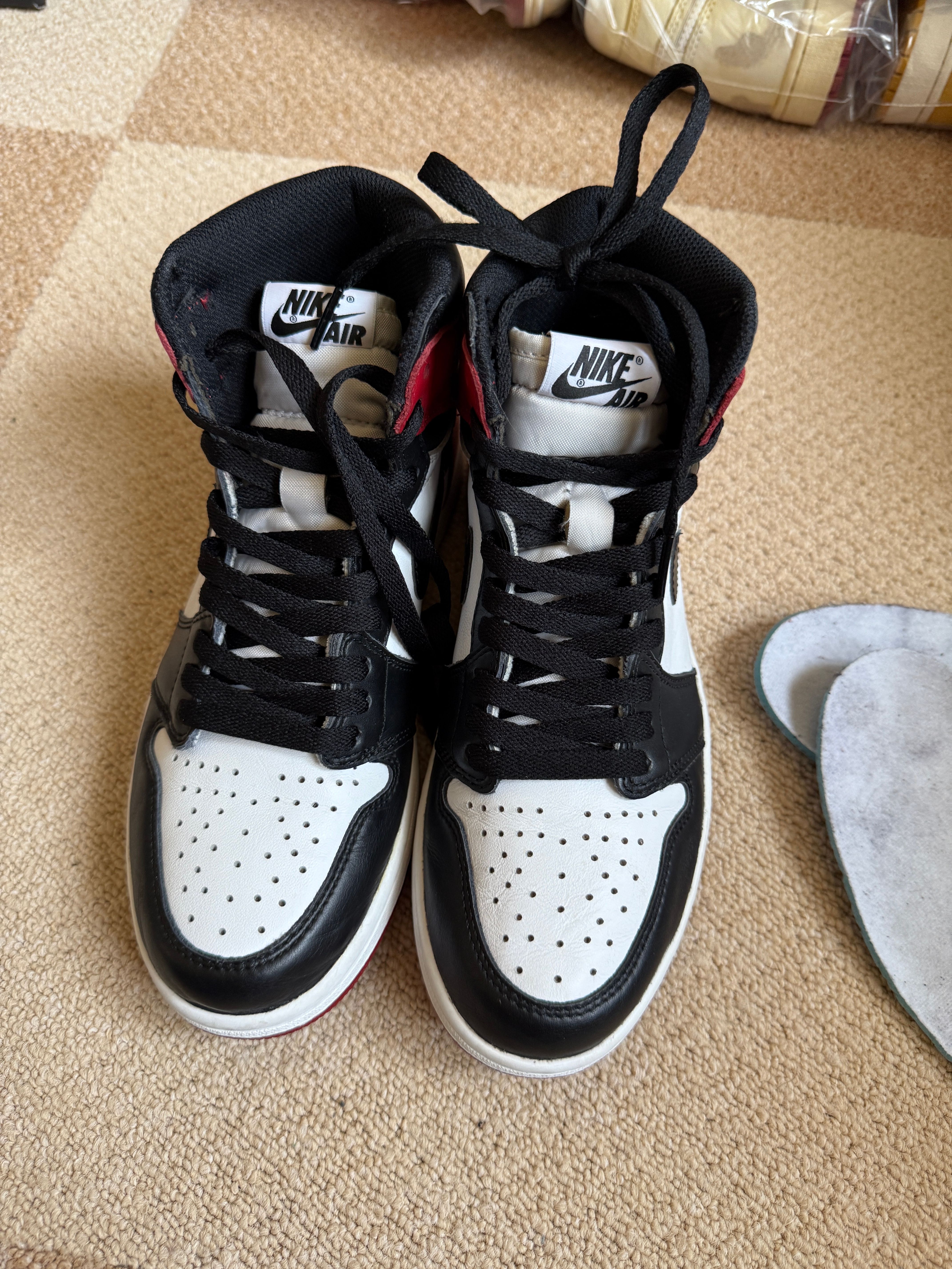 Nike Air Jordan 1 Retro High OG "Black Toe"(2016)