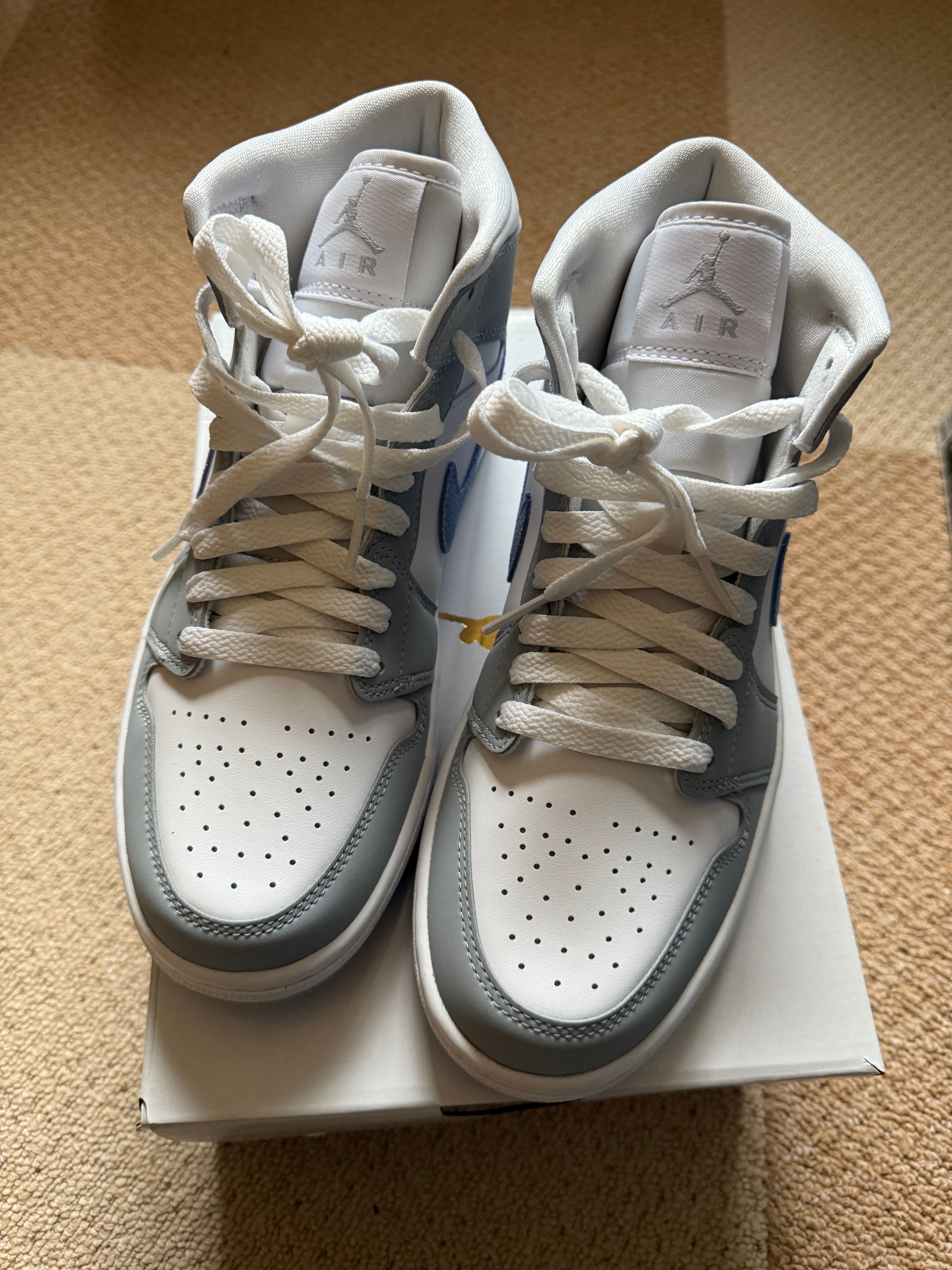 Nike Women's Air Jordan 1 Mid "Wolf Grey"