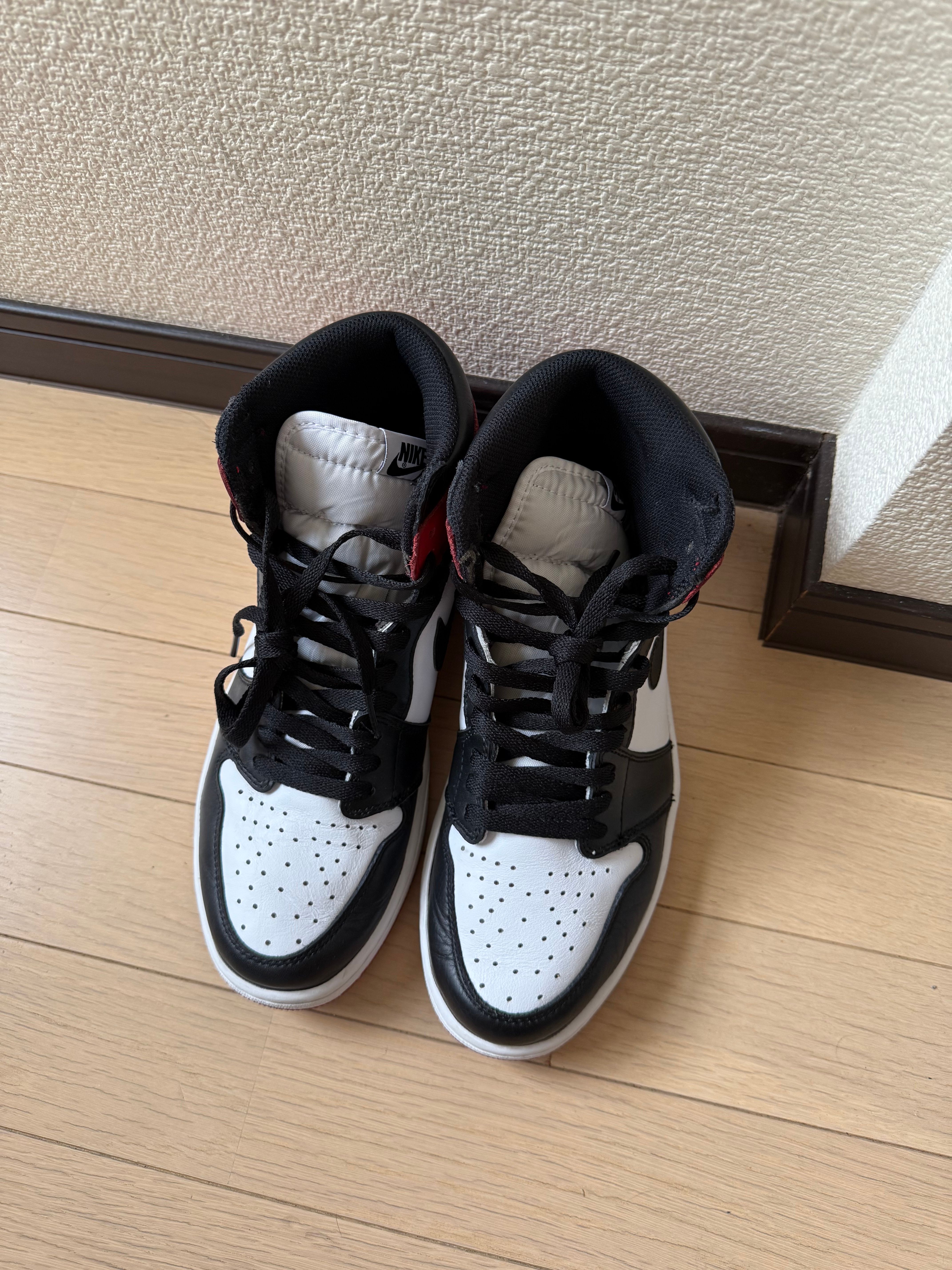 Nike Air Jordan 1 Retro High OG "Black Toe"(2016)