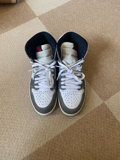 Nike Air Jordan 1 Retro High OG "Black and Smoke Grey"