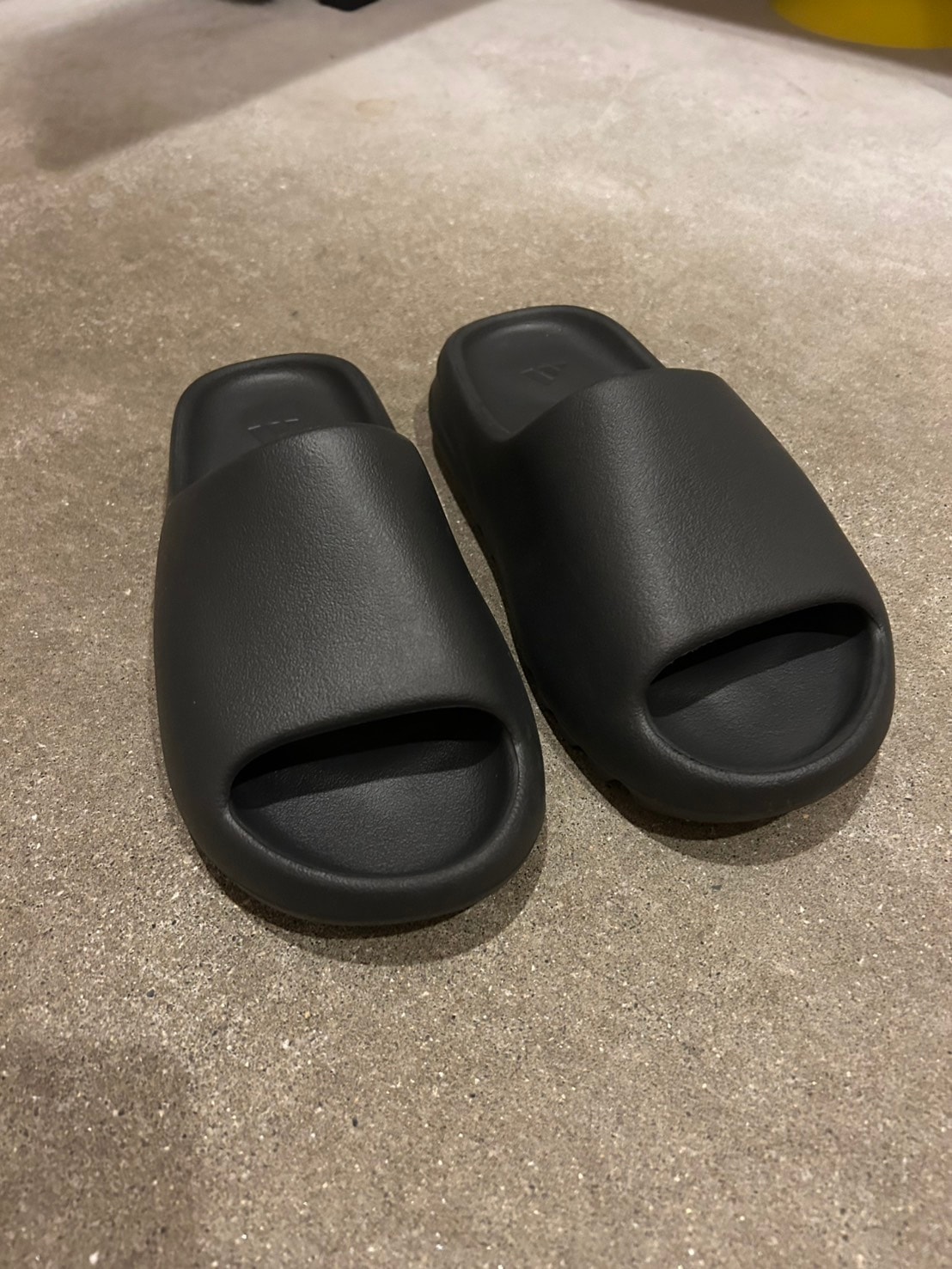adidas YEEZY Slide "Onyx"