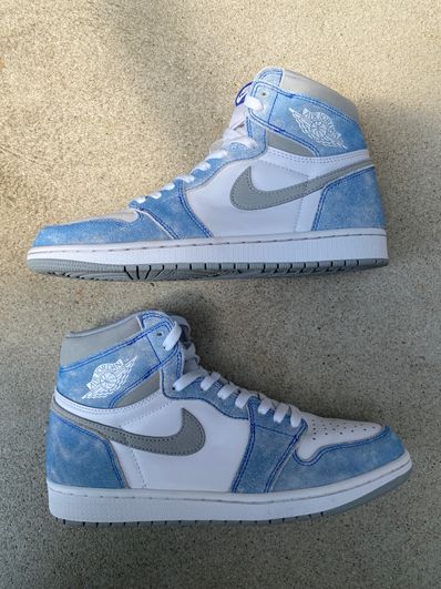 Nike Air Jordan 1 High OG "Hyper Royal"