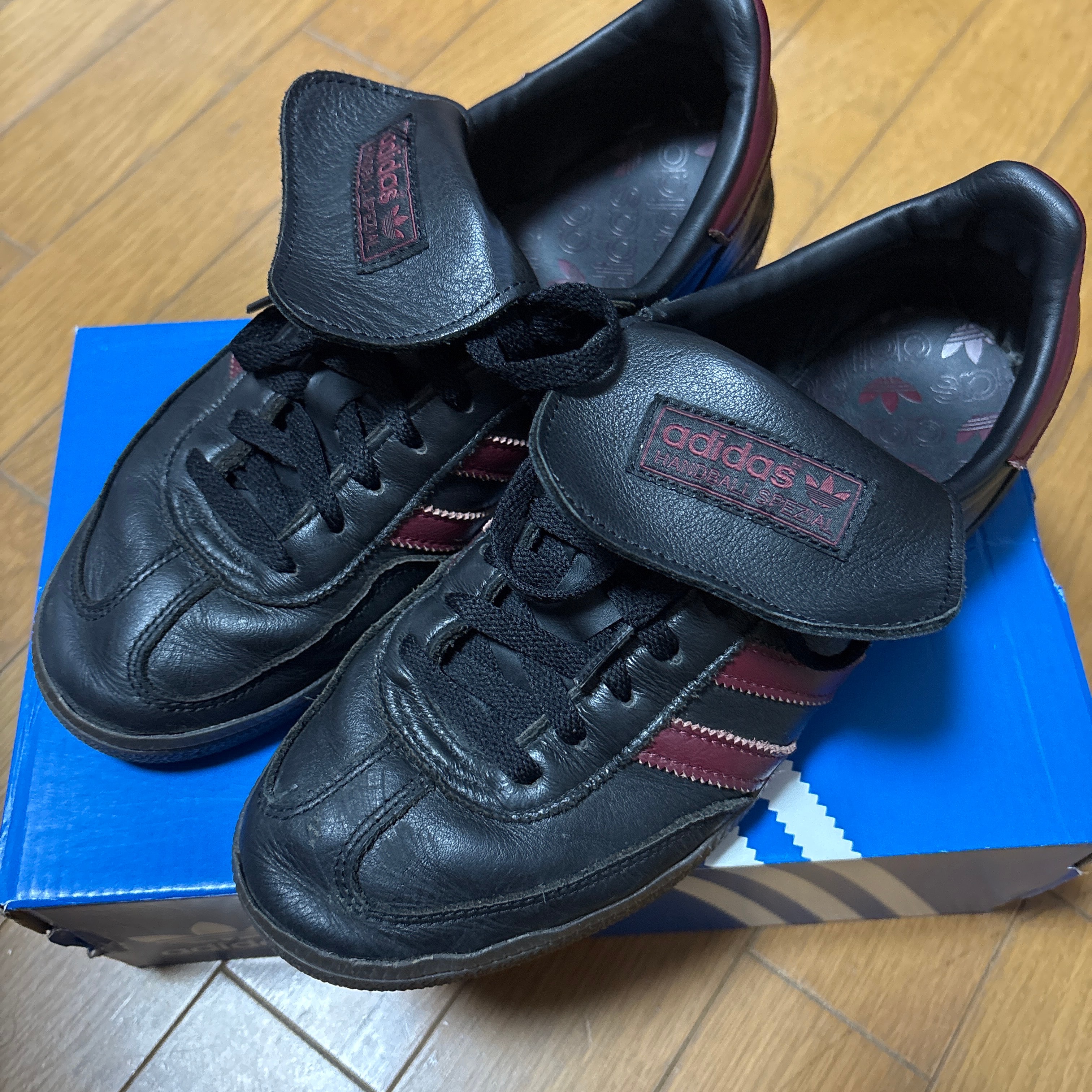 adidas Handball Spezial "Core Black/Shadow Red/Gum5"