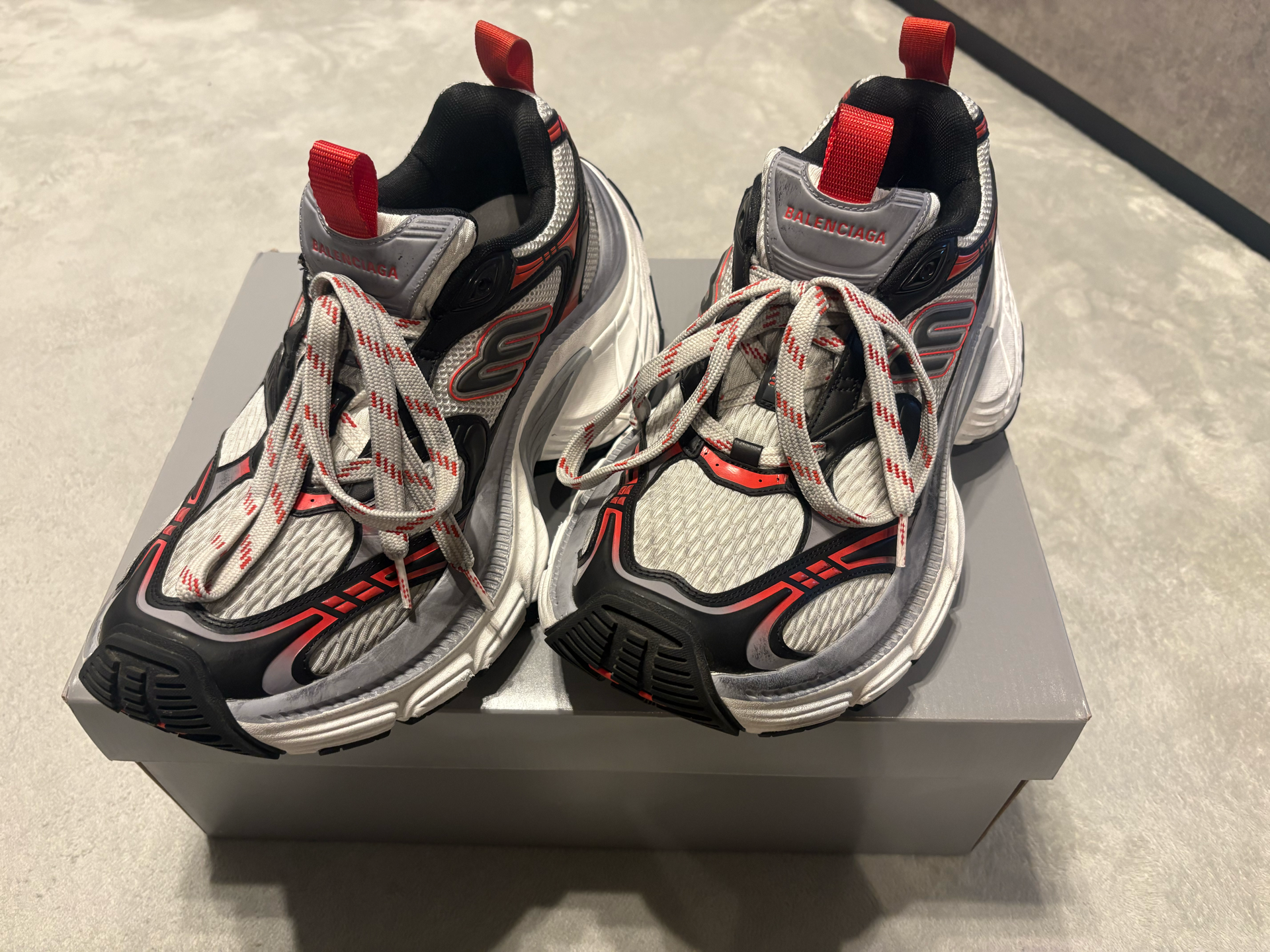 BALENCIAGA 10XL Sneaker "Grey/White/Red"