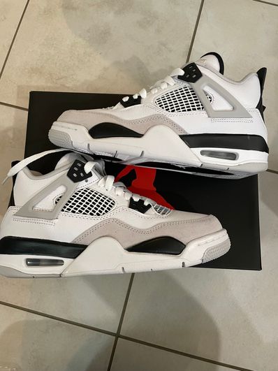 Nike GS Air Jordan 4 "Military Black"