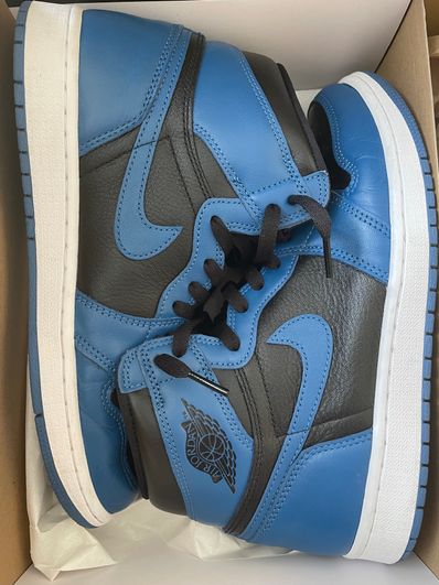 Nike Air Jordan 1 Retro High OG "Dark Marina Blue"