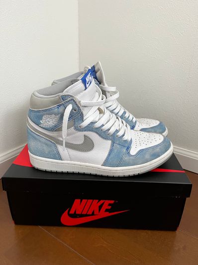 Nike Air Jordan 1 High OG "Hyper Royal"