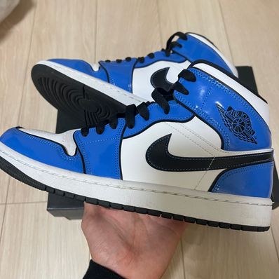 Nike Air Jordan 1 Mid SE "Signal Blue"