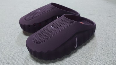 Nike Mind 001 Mules "Black/Hyper Crimson"