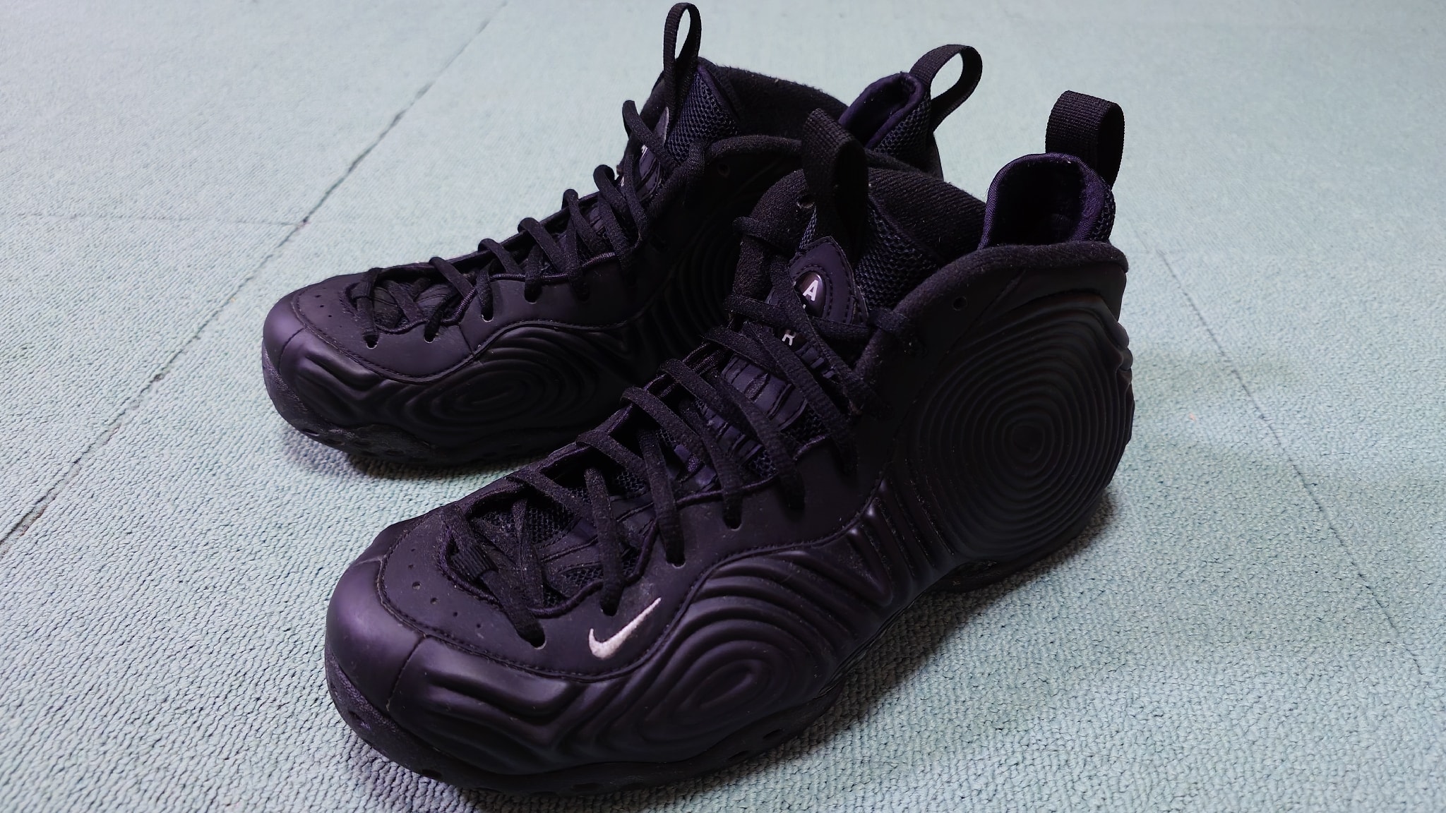 COMME des GARCONS HOMME PLUS × Nike Air Foamposite One "Black"
