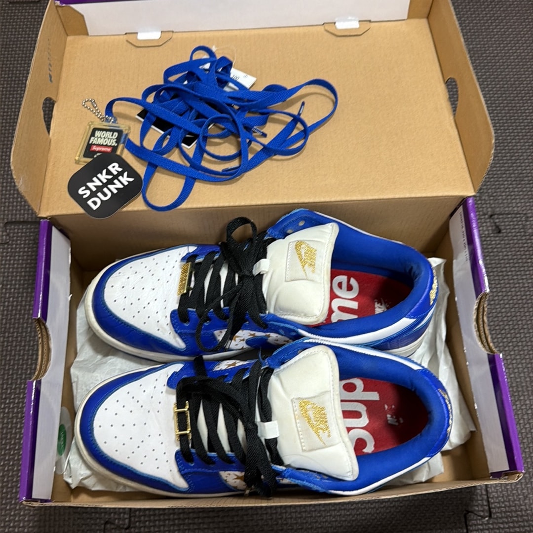 Supreme × Nike SB Dunk Low OG QS Gold Stars "White/Hyper Blue"
