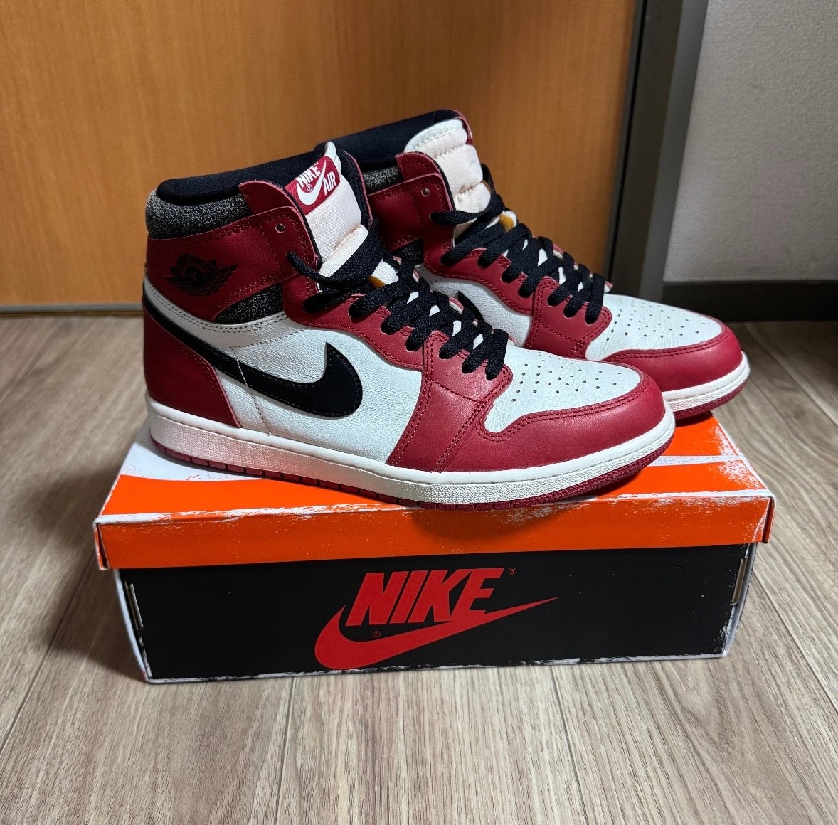 Nike Air Jordan 1 High OG "Lost & Found/Chicago"