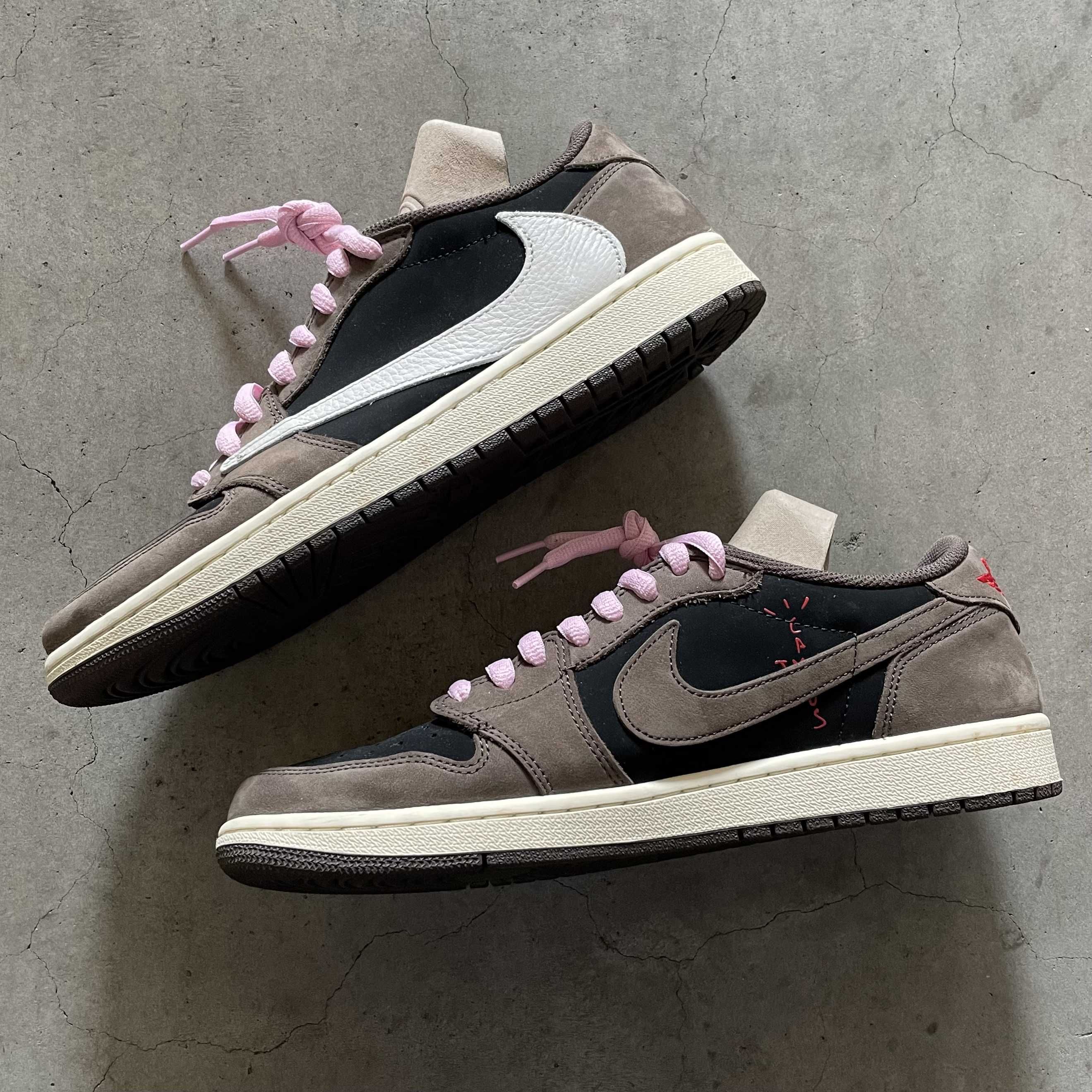Travis Scott × Nike Air Jordan 1 Low OG SP-T  "Black/Dark Mocha"