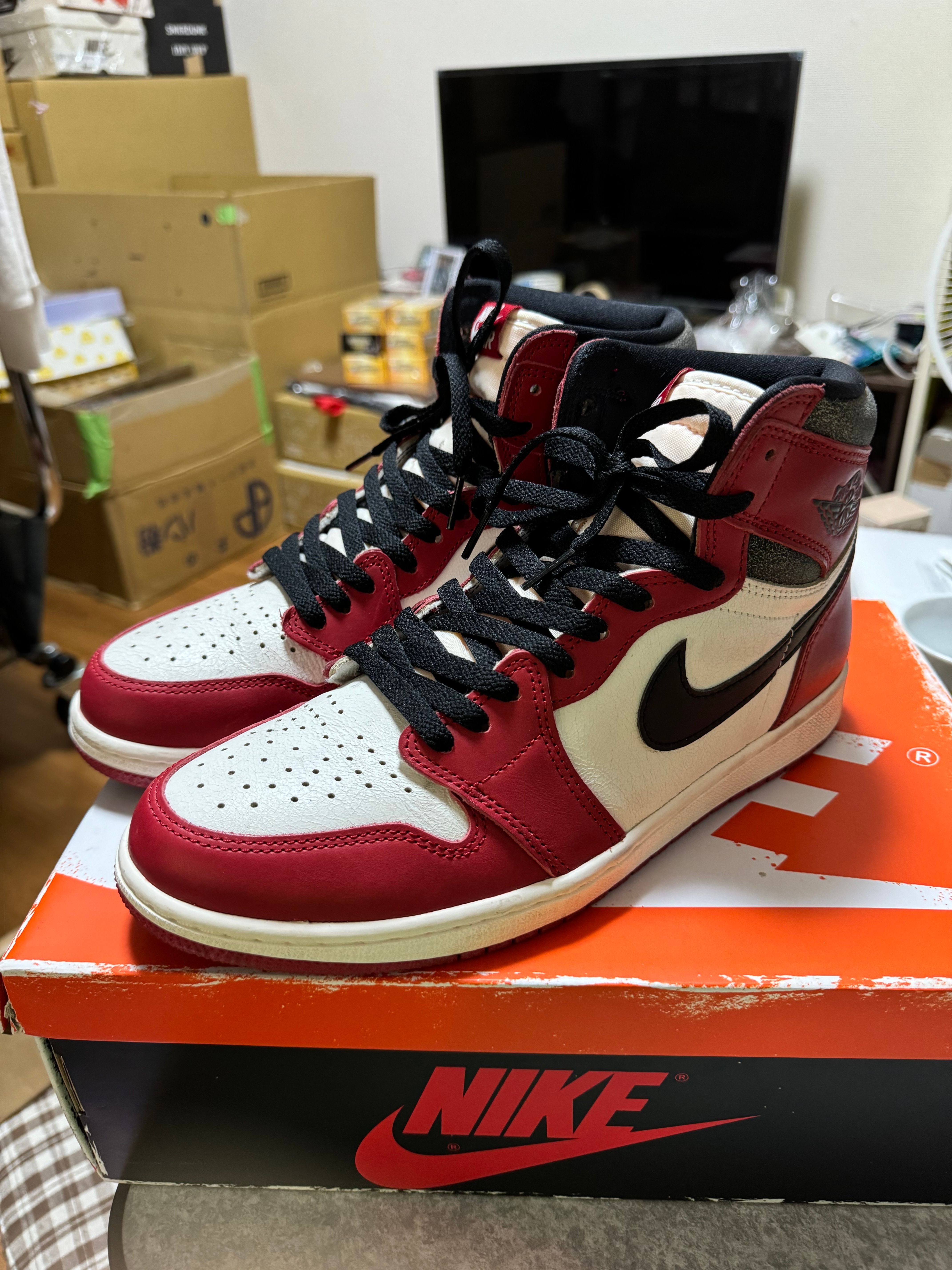 Nike Air Jordan 1 High OG "Lost & Found/Chicago"