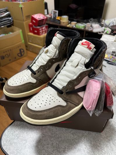 Travis Scott × Nike Air Jordan 1 Retro High OG TS SP "Sail/Dark Mocha"
