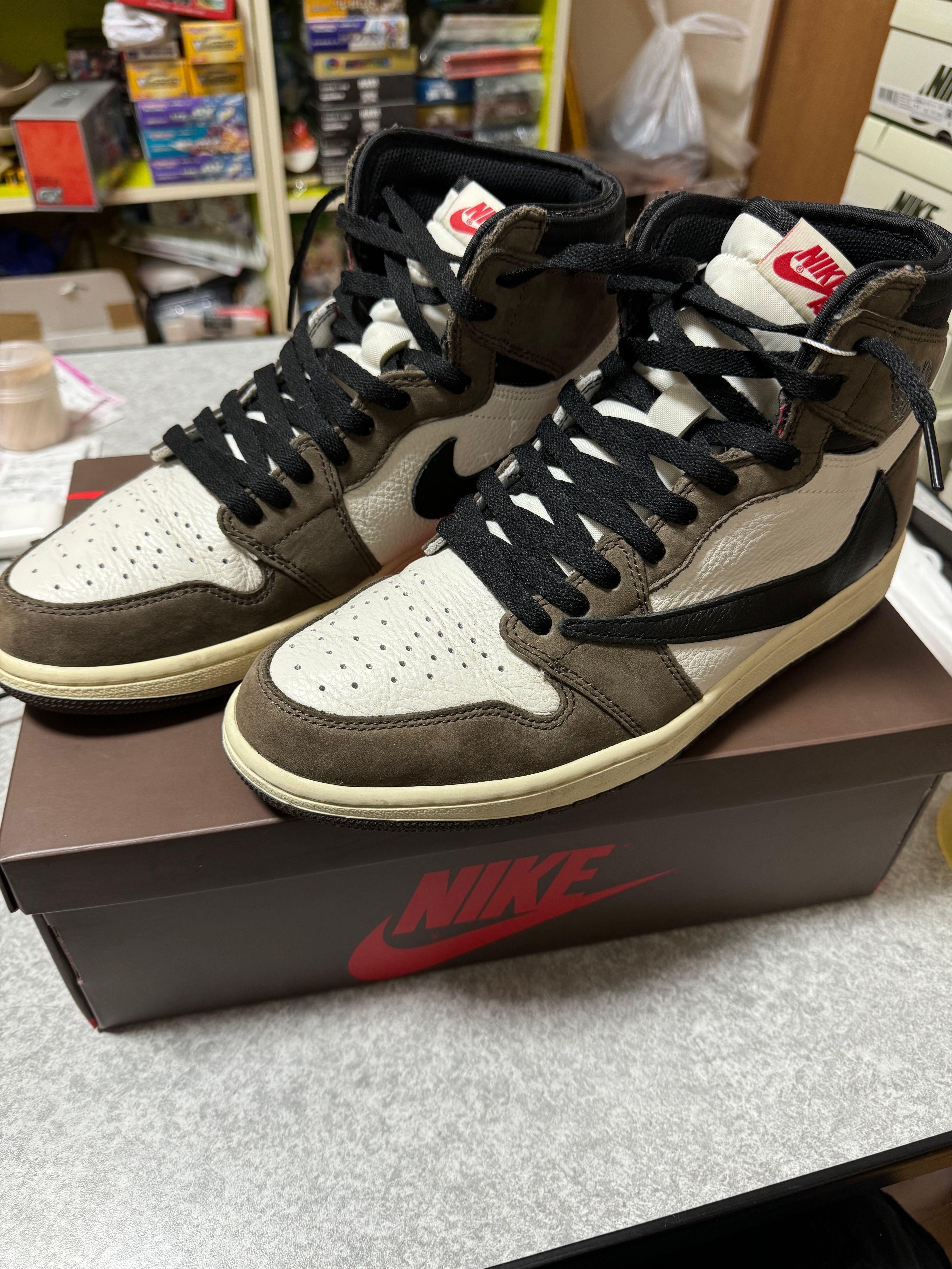 Travis Scott × Nike Air Jordan 1 Retro High OG TS SP "Sail/Dark Mocha"