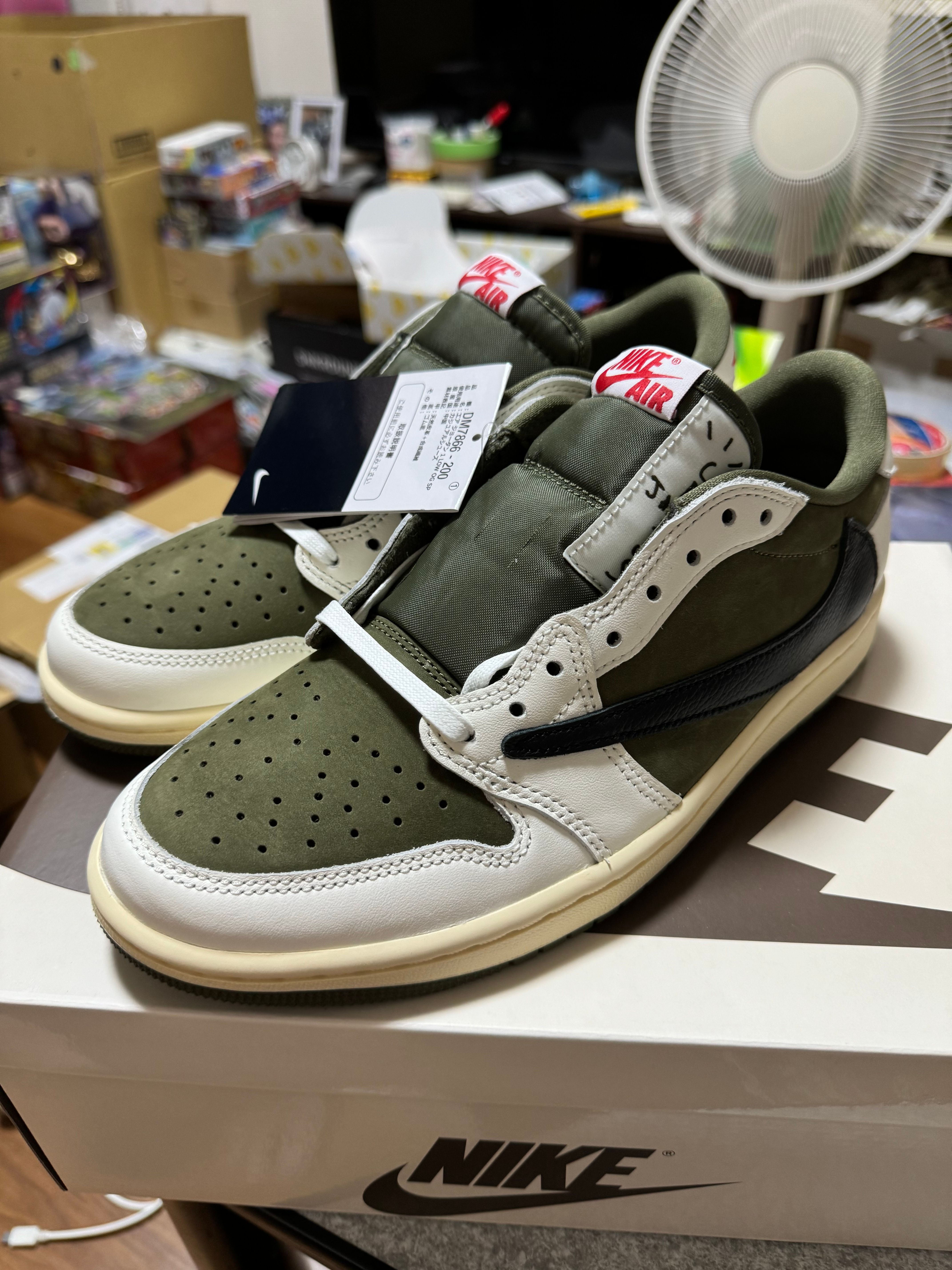 Travis Scott × Nike Air Jordan 1 Low OG SP "Reverse Olive"