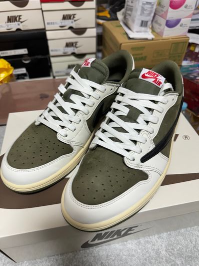 Travis Scott × Nike Air Jordan 1 Low OG SP "Reverse Olive"