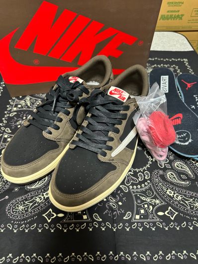 Travis Scott × Nike Air Jordan 1 Low OG SP-T "Black/Dark Mocha"