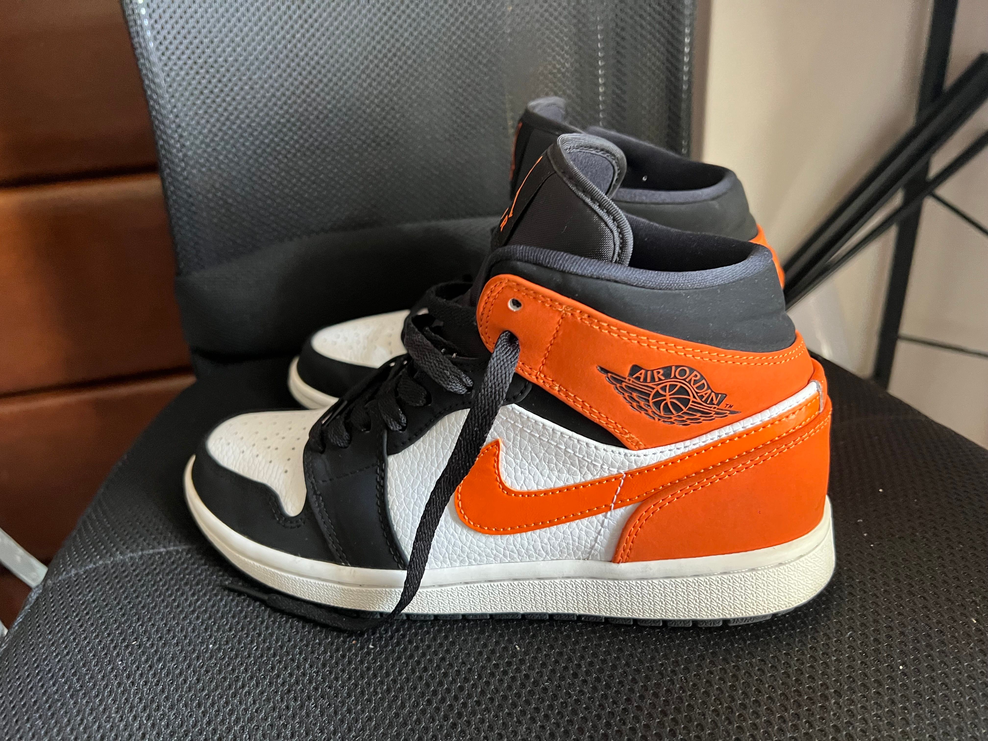 NIKE AIR JORDAN 1 MID "SHATTERED BACKBOARD"