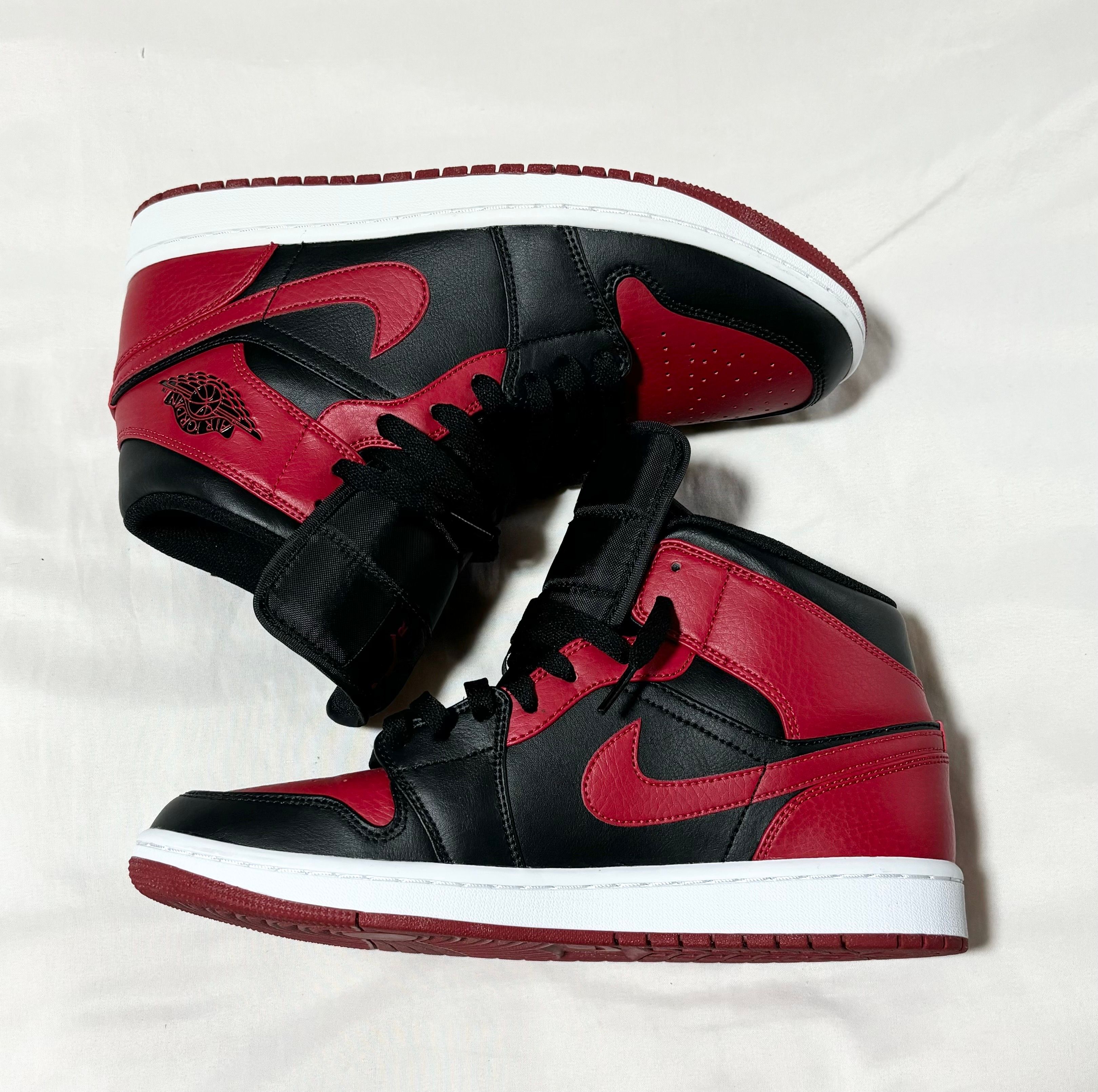 Nike Air Jordan 1 Mid "Bred"
