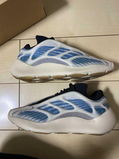 adidas YEEZY 700V3 "Kyanite"