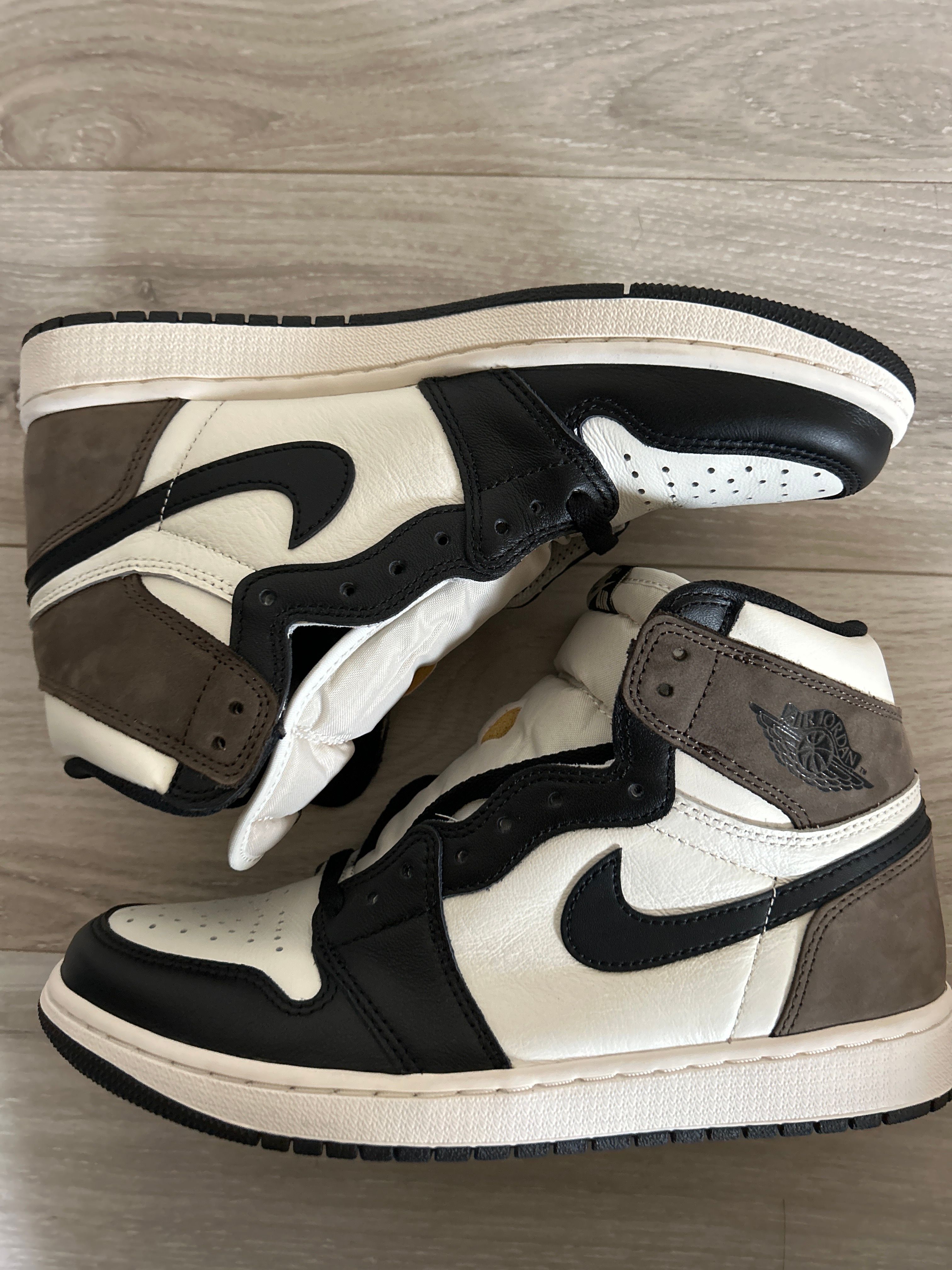 Nike Air Jordan 1 High OG "Sail/Dark Mocha/Black"