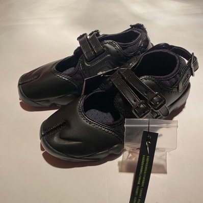 Nike Women's Air Rift Breathe "Triple Black"