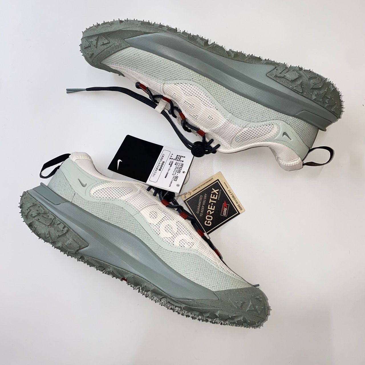 Nike ACG Mountain Fly 2 Low GORE-TEX "Phantom/Light Silver/Mica Green/Dark Smoke Grey"