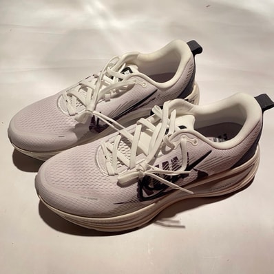 Nike Vomero 18 "Summit White/College Grey/Vast Grey/Black"