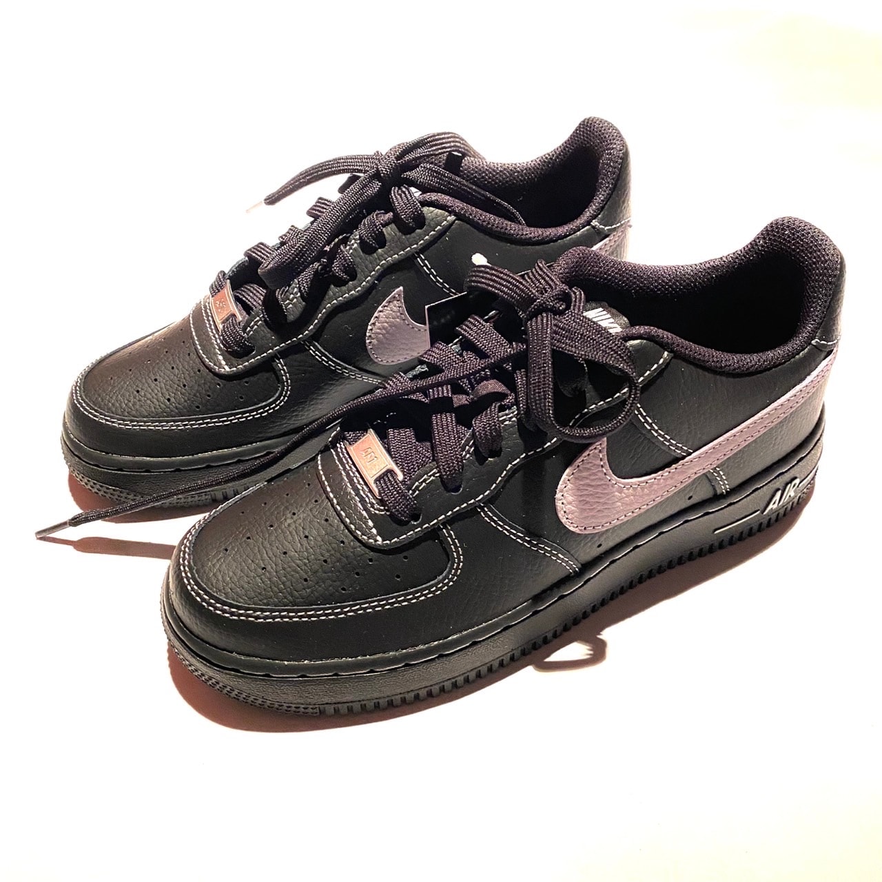 Nike GS Air Force 1 LV8 "Triple Black/Wolf Grey"