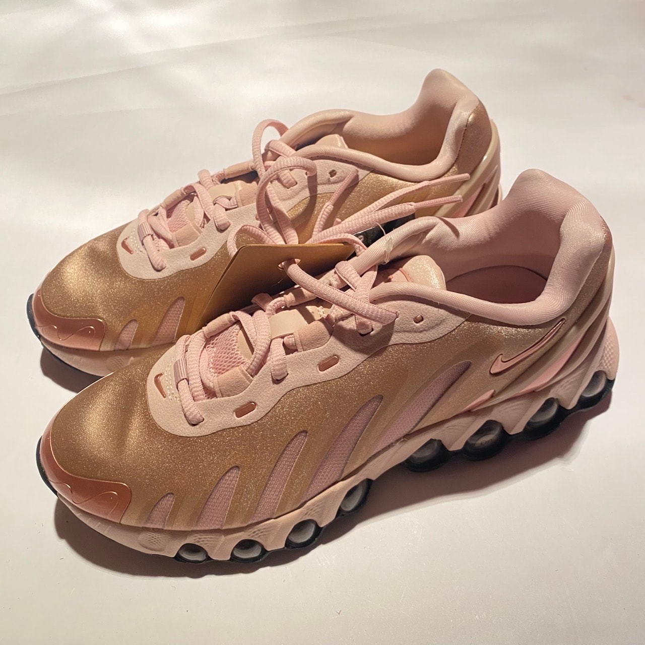 Nike Women's Air Max DN8 "Rose Gold"