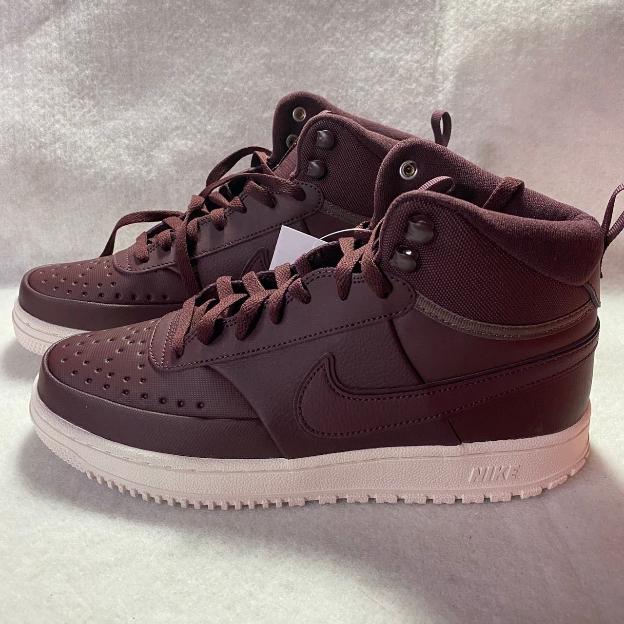 ナイキ コートビジョン ミッド ウィンター "バーガンディクラッシュ/プラムエクリプス/ファントム"