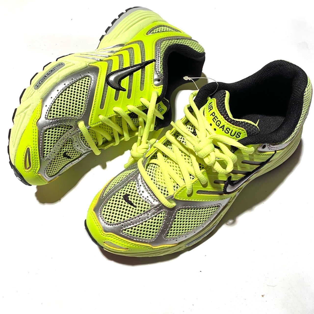 Nike Women's Air Pegasus 2005 "Volt/Black/Pure Platinum/Metallic Silver"