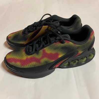 Nike Air Max DN "Dark Smoke Grey/Black/Sweet Beet/Red Orbit"