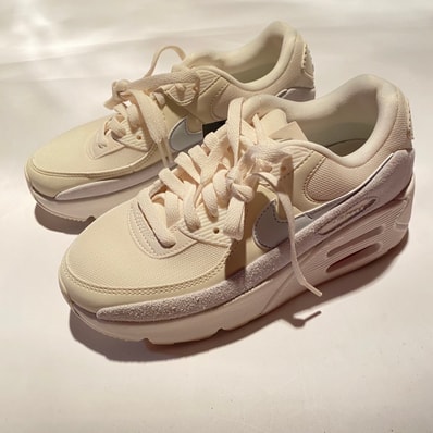 Nike Women's Air Max 90 LV8 SE "Pale Ivory/Sail/Photon Dust/Barely Gray"