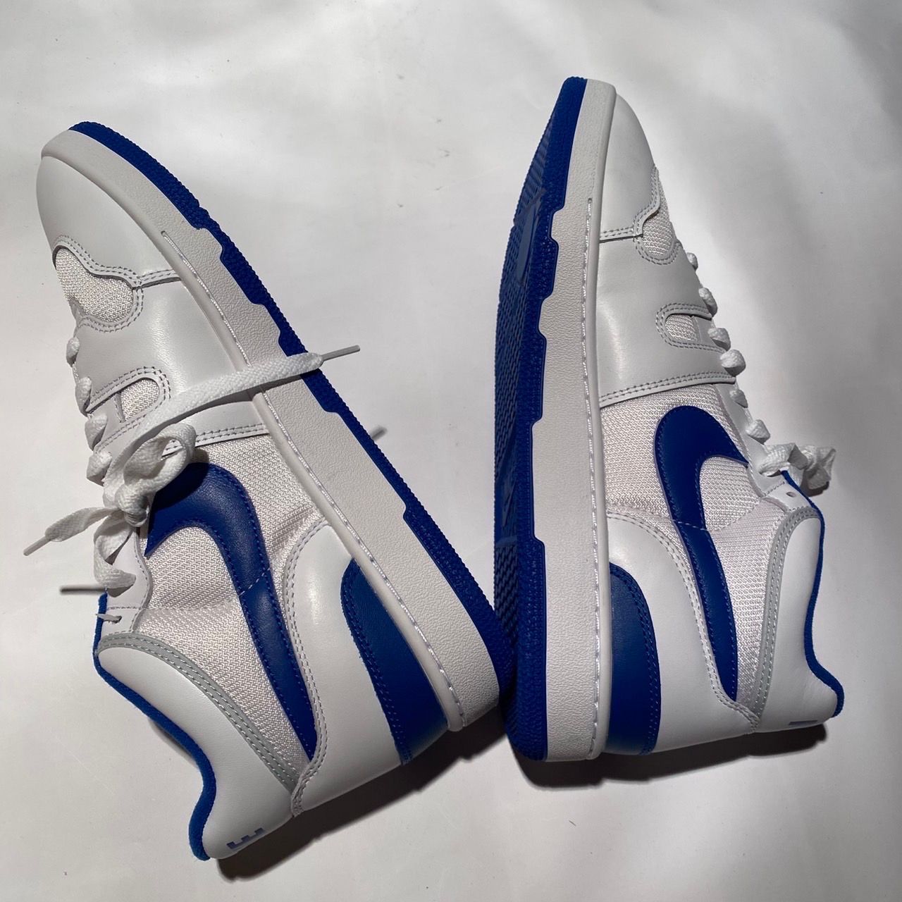 ナイキ アタック "ゲームロイヤル"